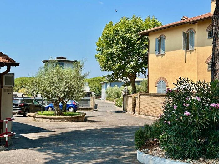 Appartamento quadrilocale in affitto in Via Portuense, Parco de' Medici Muratella, Roma