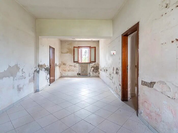 Appartamento con 5 locali in vendita in Elle Croci, Empoli