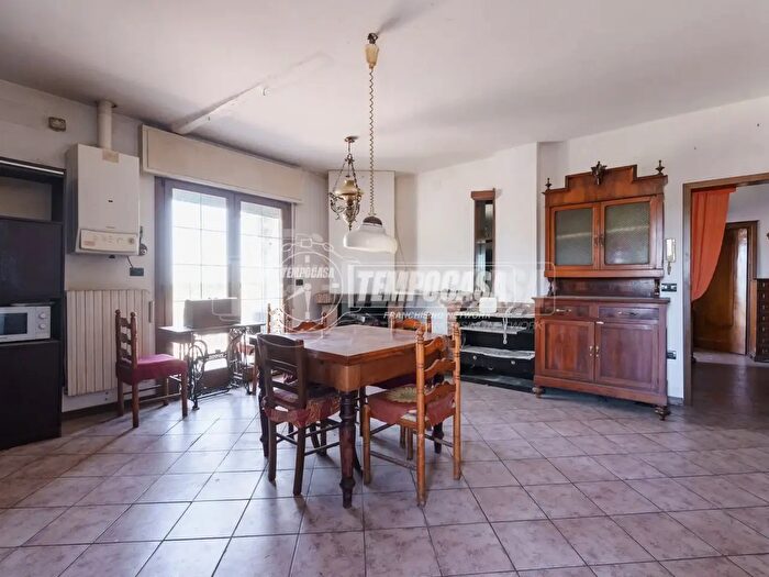 Appartamento trilocale in vendita in Via Savena Vecchia, Baricella