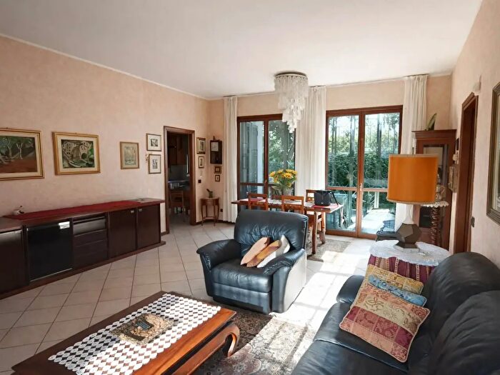 Appartamento quadrilocale in vendita in Via Tiziano Vecelio, Monza