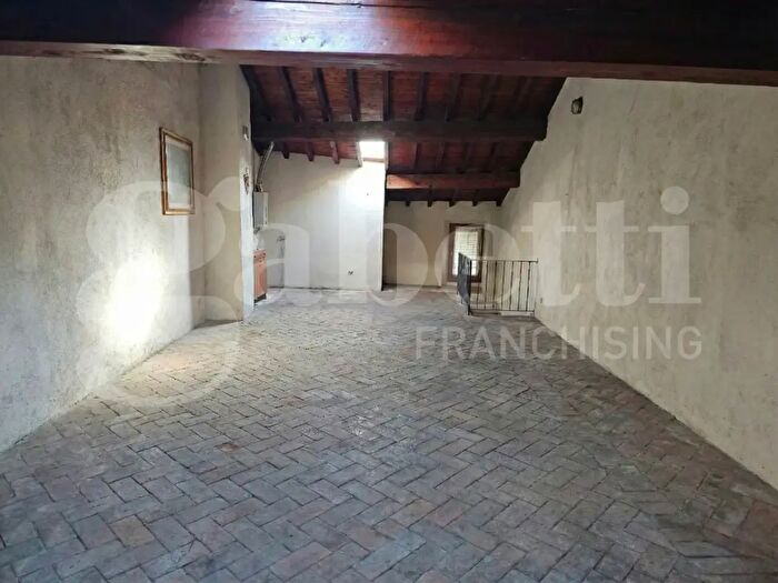 Casa quadrilocale in vendita in Via Guerini, Brescia