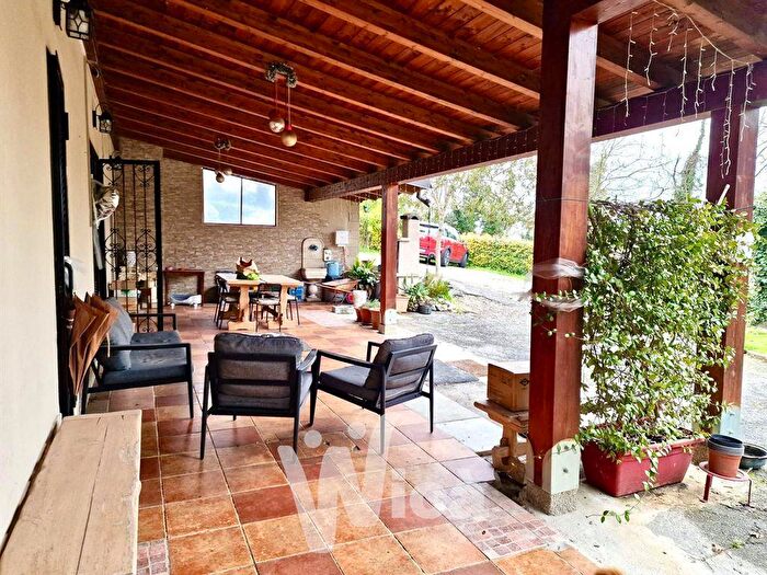 Casa con 5 locali in vendita in Borghi