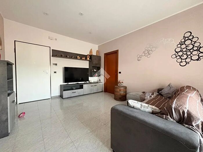 Appartamento trilocale in vendita in Via P Picasso, Suzzara