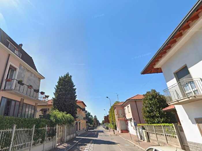 Appartamento quadrilocale in affitto in Via Carlo Erba, Calderara, Paderno Dugnano