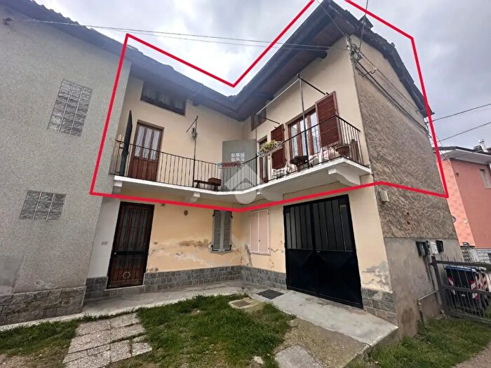 Appartamento trilocale in vendita in Borgata Selvaggio Sopra, Giaveno