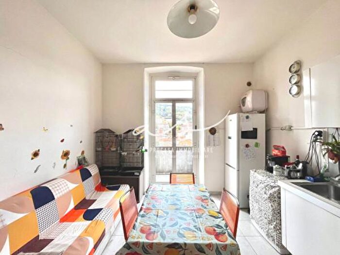 Appartamento trilocale in vendita in Via Genova, La Spezia