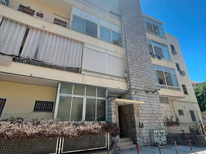 Appartamento quadrilocale in affitto in Via Pietro Mascagni, Malaspina, Palermo