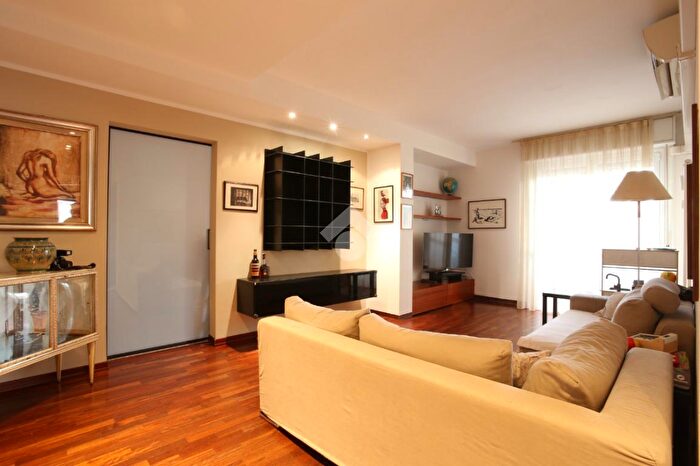 Appartamento trilocale in vendita in Via Larga, Calderara Di Reno