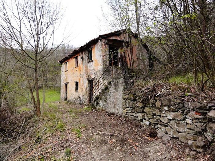 Casa con 5 locali in vendita in Cairo Montenotte