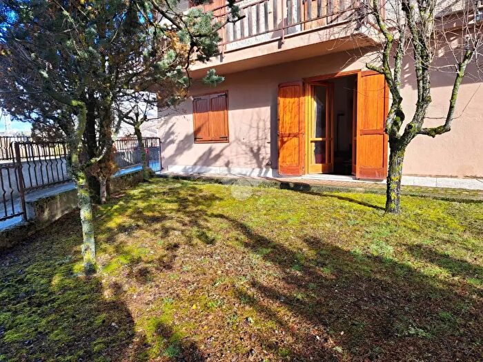 Appartamento quadrilocale in vendita in Via Roncone, Roccaraso