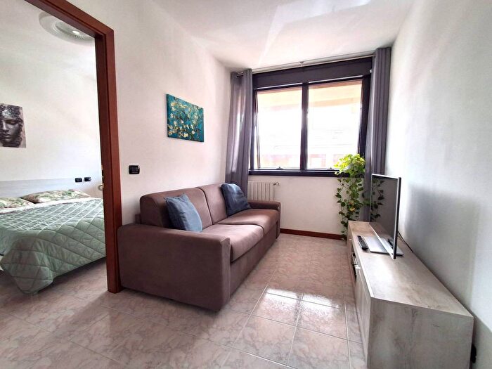 Appartamento bilocale in affitto in Borgo Roma, Verona