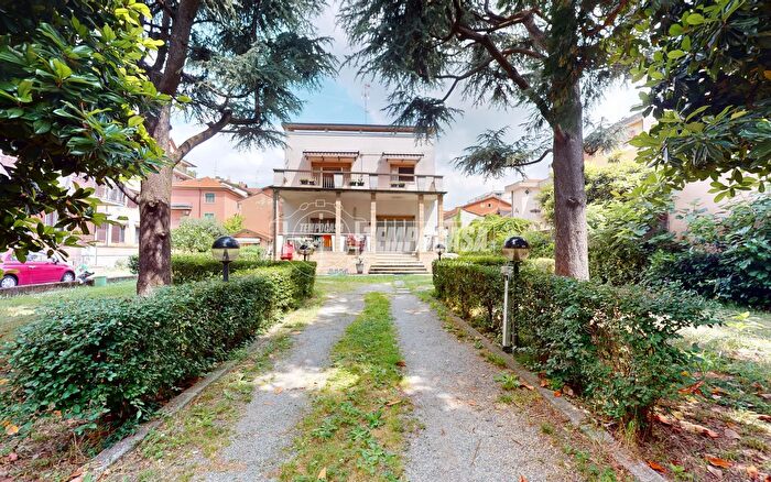 Casa con 5 locali in vendita in Via SantAntonio da Padova, Cinisello Balsamo