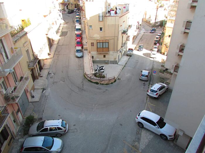 Appartamento con 6 locali in vendita in Via Valverde Sciacca, Sciacca