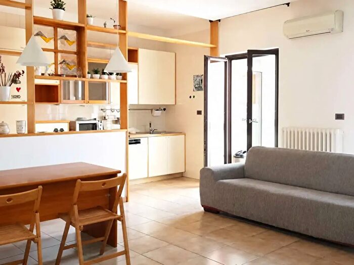 Appartamento quadrilocale in vendita in Via Rossini, Bitonto
