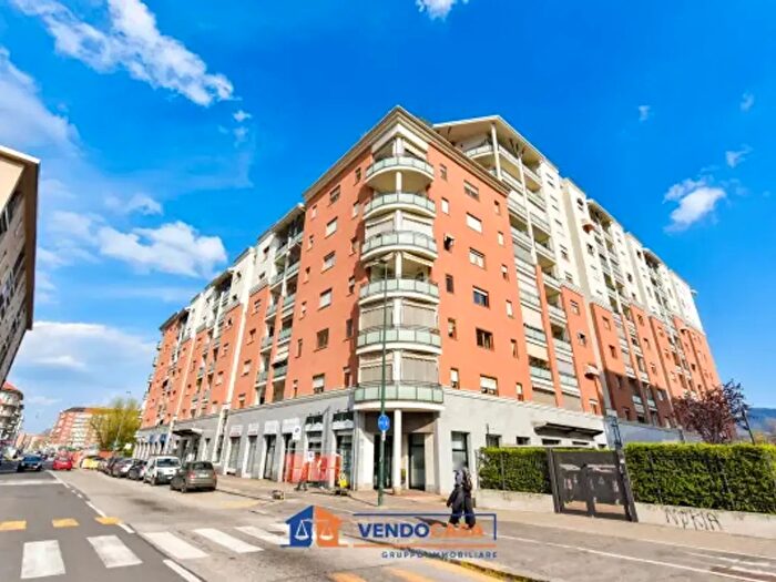 Appartamento quadrilocale in vendita in Via Giordano Bruno, Torino