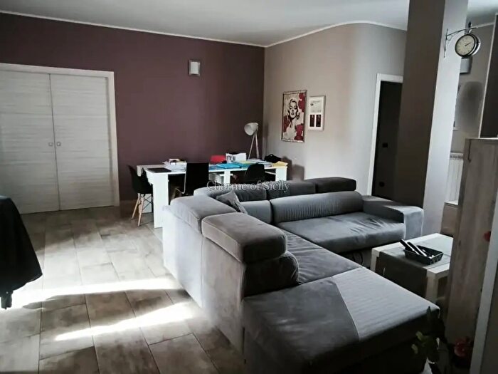 Appartamento quadrilocale in vendita in Via Fontana, Modica