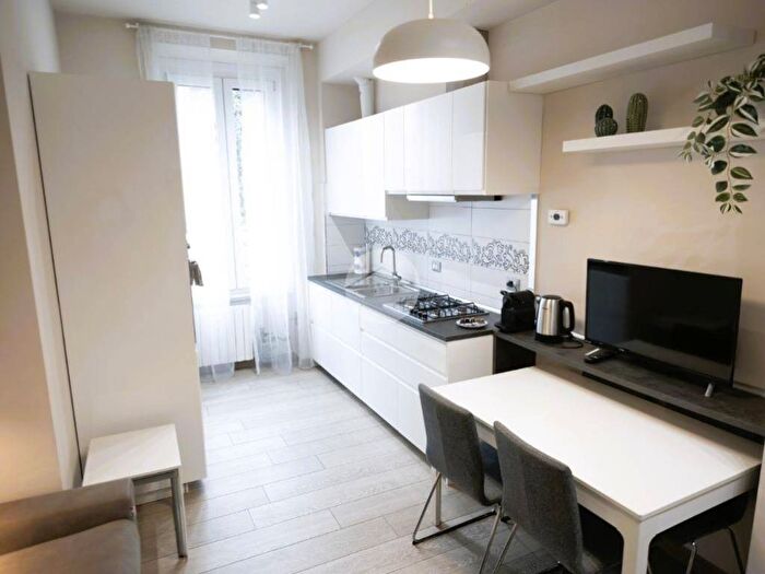 Appartamento trilocale in affitto in Via Giorgio Briano, Pezzotti Meda, Milano