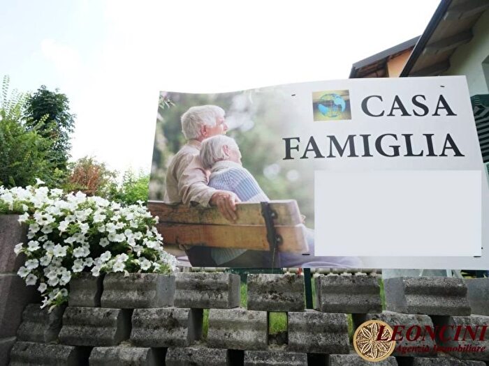 Casa con 6 locali in affitto in Via Aldo Moro, Centro, Villafranca in Lunigiana