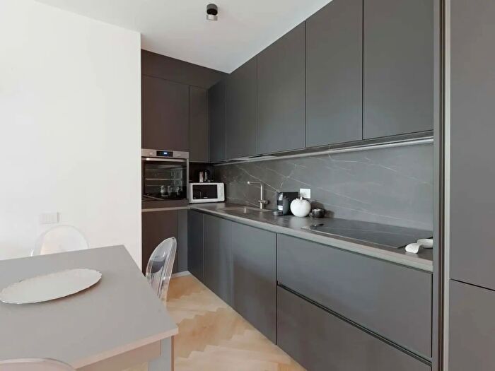 Appartamento monolocale in affitto in Via Lodovico Mancini, Milano