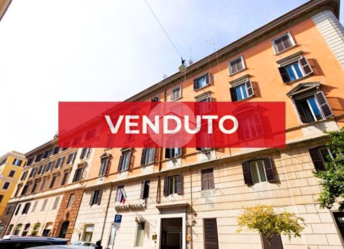 Appartamento quadrilocale in vendita in Via Silla, Roma