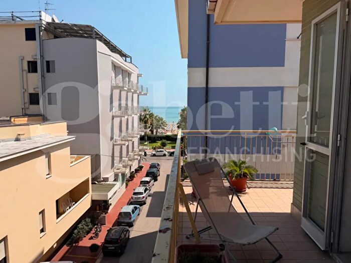 Appartamento quadrilocale in vendita in Via Lucania, Roseto Degli Abruzzi