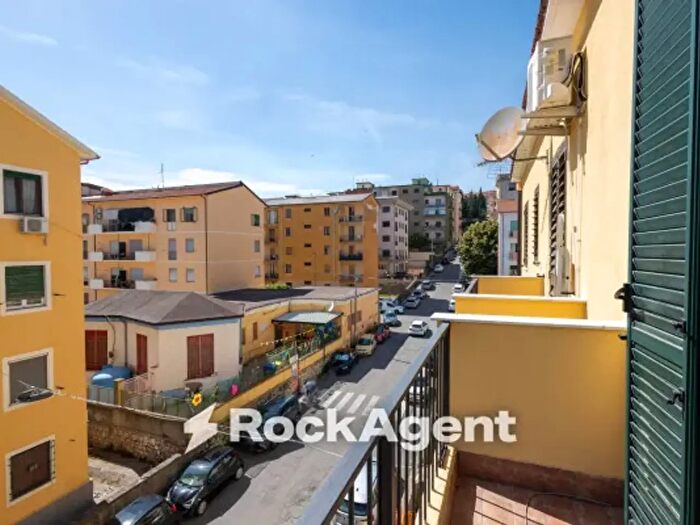Appartamento quadrilocale in vendita in Via Alberto De Nobili, Catanzaro