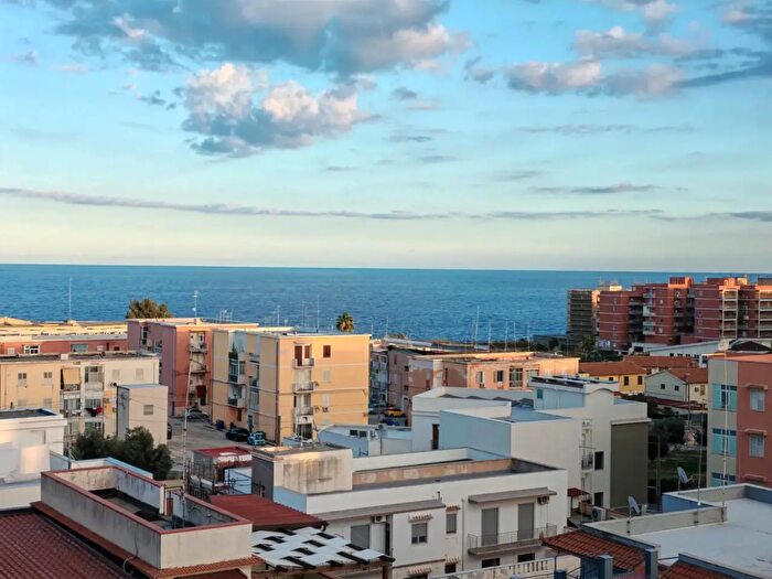 Appartamento con 5 locali in vendita in Via Grottasanta, Siracusa