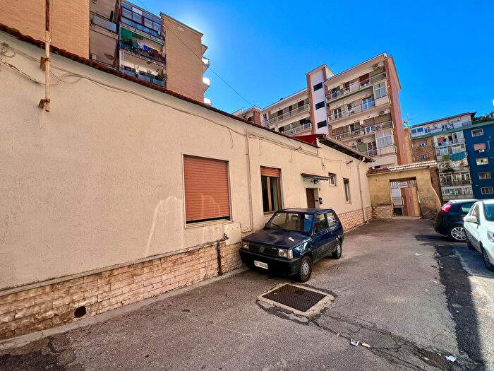 Appartamento quadrilocale in vendita in Pigna, Napoli