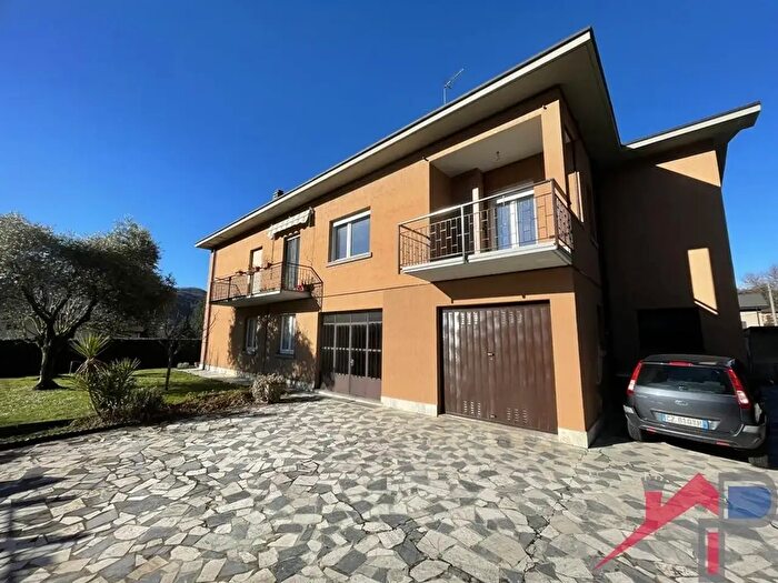 Appartamento trilocale in vendita in Caprino Bergamasco