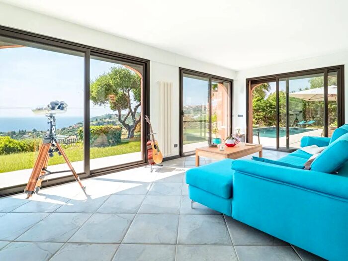Casa con 9 locali in vendita in Strada San Lorenzo a, Sanremo