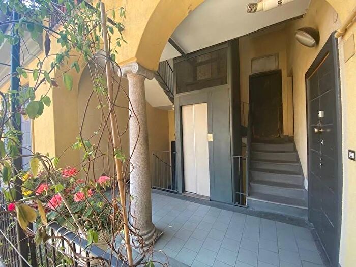 Appartamento bilocale in affitto in Corso San Gottardo, Milano