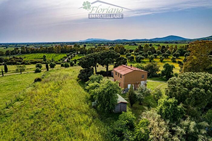 Casa con 6 locali in vendita in Località Cacciata Grande, Montalto Di Castro