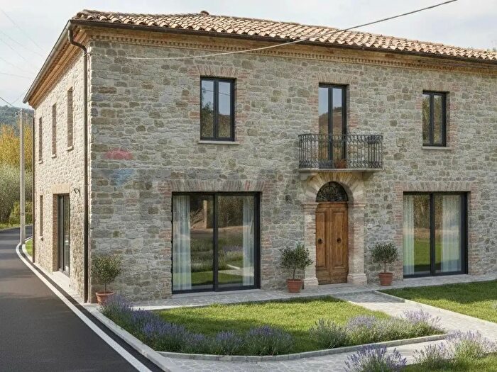 Casa con 6 locali in vendita in Villamagna