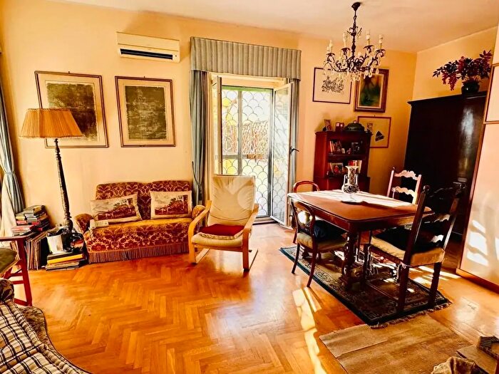 Appartamento quadrilocale in vendita in Viale Paolo Orlando, Roma