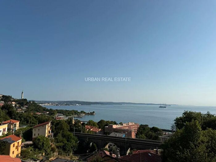 Casa con 7 locali in vendita in Via del Lavareto N, Trieste