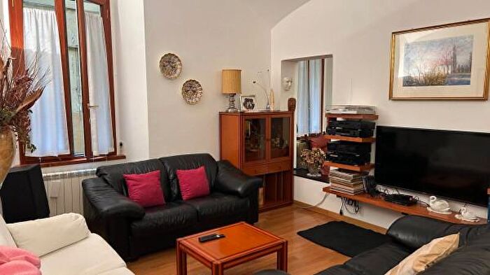 Appartamento con 5 locali in vendita in Via Raffaele Cadorna, Roma