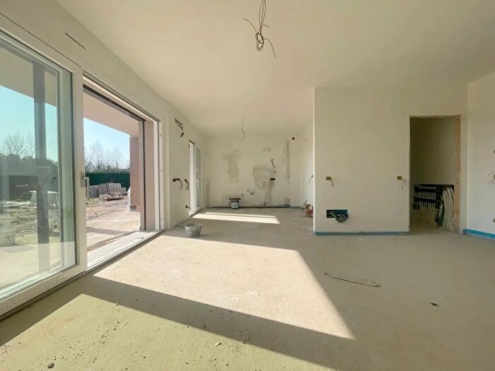 Appartamento quadrilocale in vendita in Via Manzoni, Guanzate