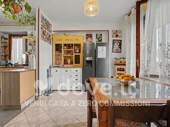 Appartamento con 5 locali in vendita in Via della Pace Mondiale, Scandicci