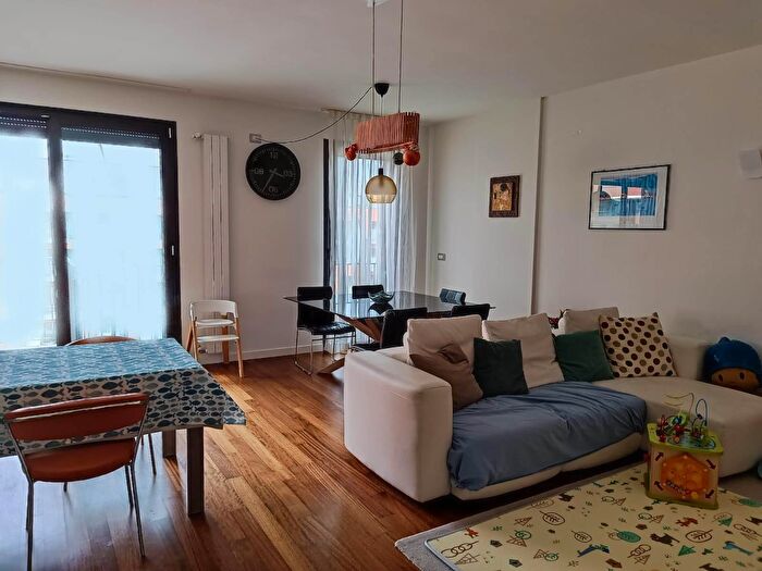 Appartamento trilocale in vendita in Parma