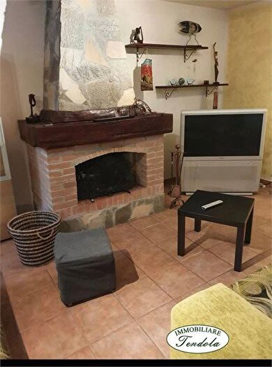 Casa con 6 locali in affitto in Colombiera Molicciara, Castelnuovo Magra