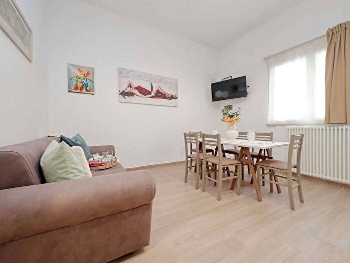 Appartamento trilocale in affitto in Via Cardinal Lambruschini, Fiumicino Paese, Fiumicino