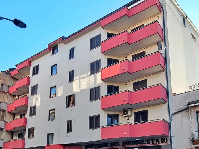 Appartamento trilocale in vendita in Via Nazionale, Eboli