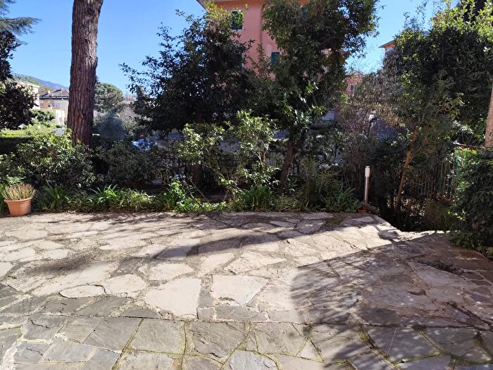 Appartamento quadrilocale in affitto in Via San Michele di Pagana, Rapallo
