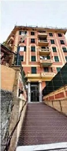 Appartamento quadrilocale in vendita in Via Alberto E Jessie Mario Genova, Genova
