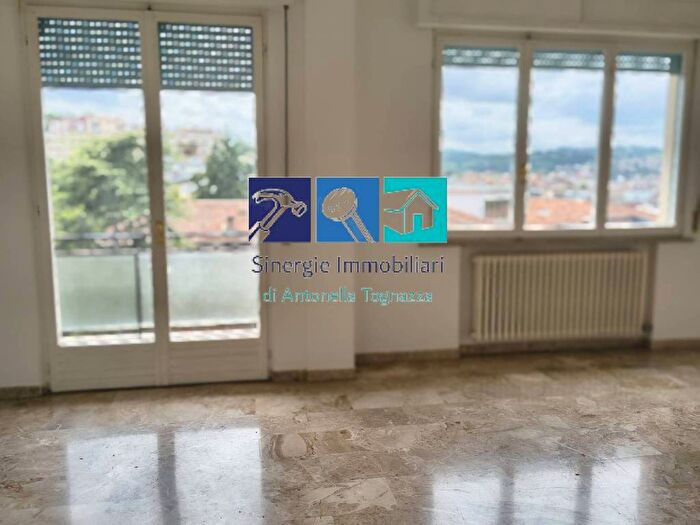 Appartamento quadrilocale in affitto in Via Marcello Marini, Borgo Rodi, Ancona