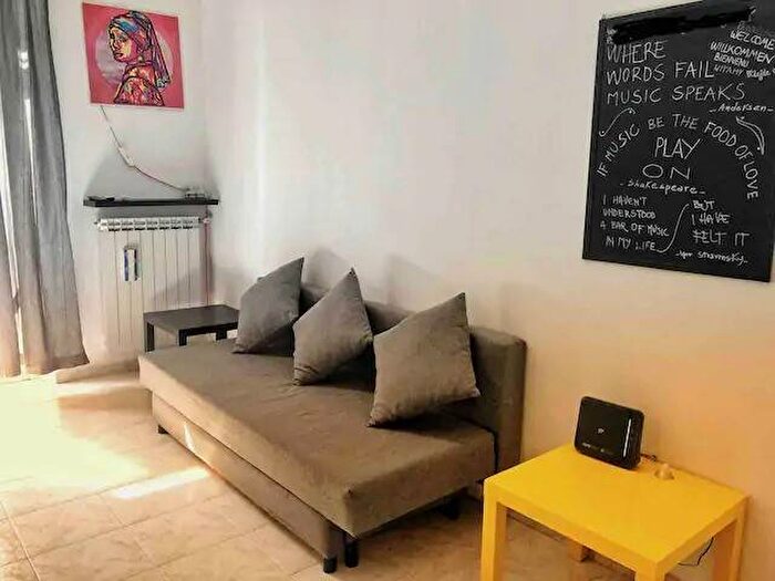 Appartamento bilocale in affitto in Via Monte San Genesio, Dergano, Milano