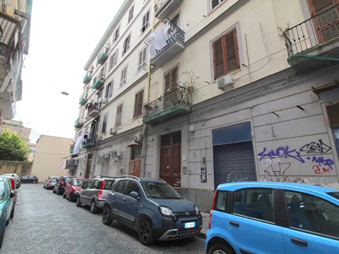 Appartamento quadrilocale in vendita in Via Eleonora Pimentel, Napoli