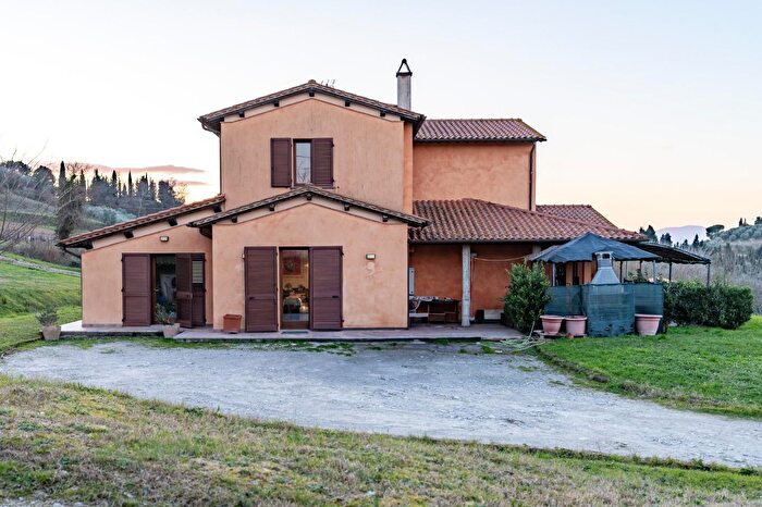 Casa con 9 locali in vendita in Cusignano Pi, San Miniato