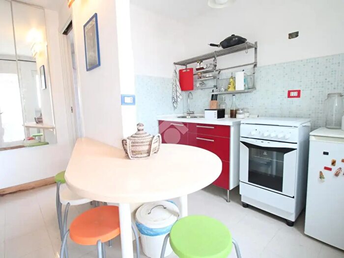 Appartamento monolocale in vendita in Via Marsiglia, Pomezia