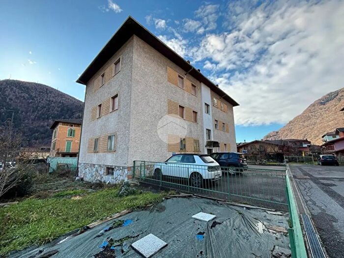 Appartamento quadrilocale in vendita in Via Giovanni Sarotti, Edolo